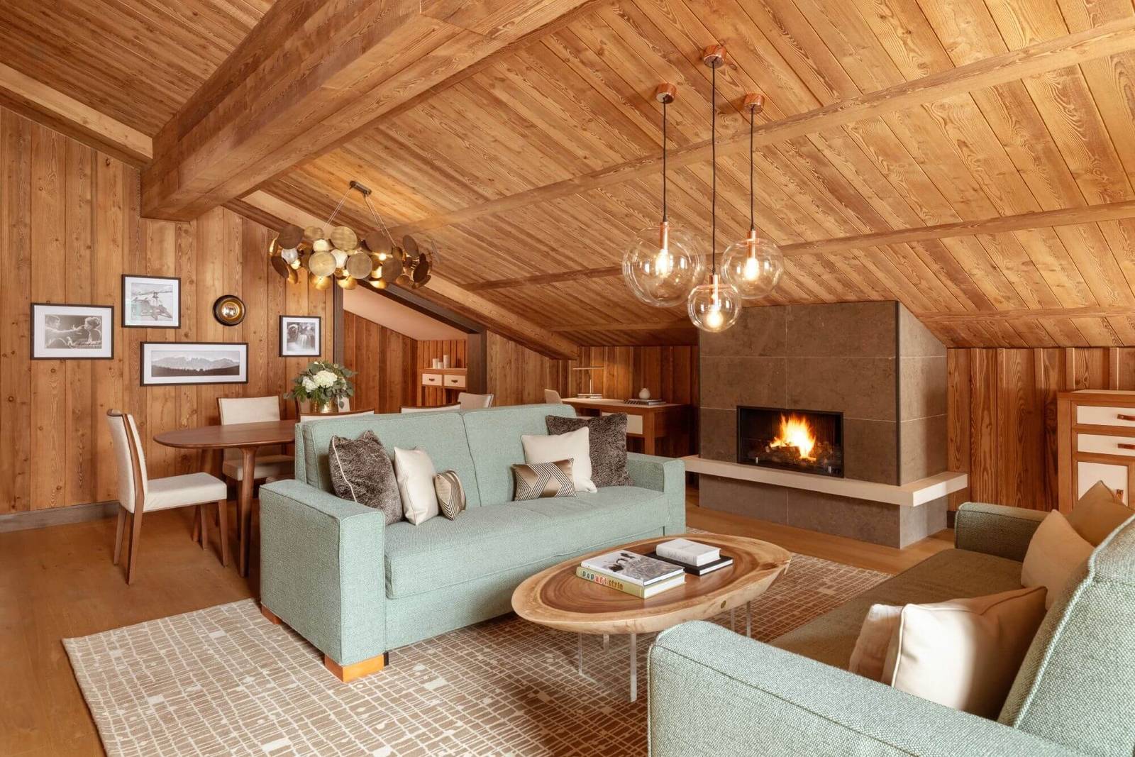 Fouquet's Courchevel Prestige Suite 壁爐客廳