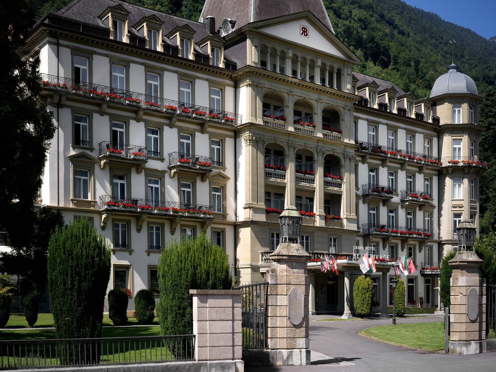 因特拉肯 Grand Beau-Rivage