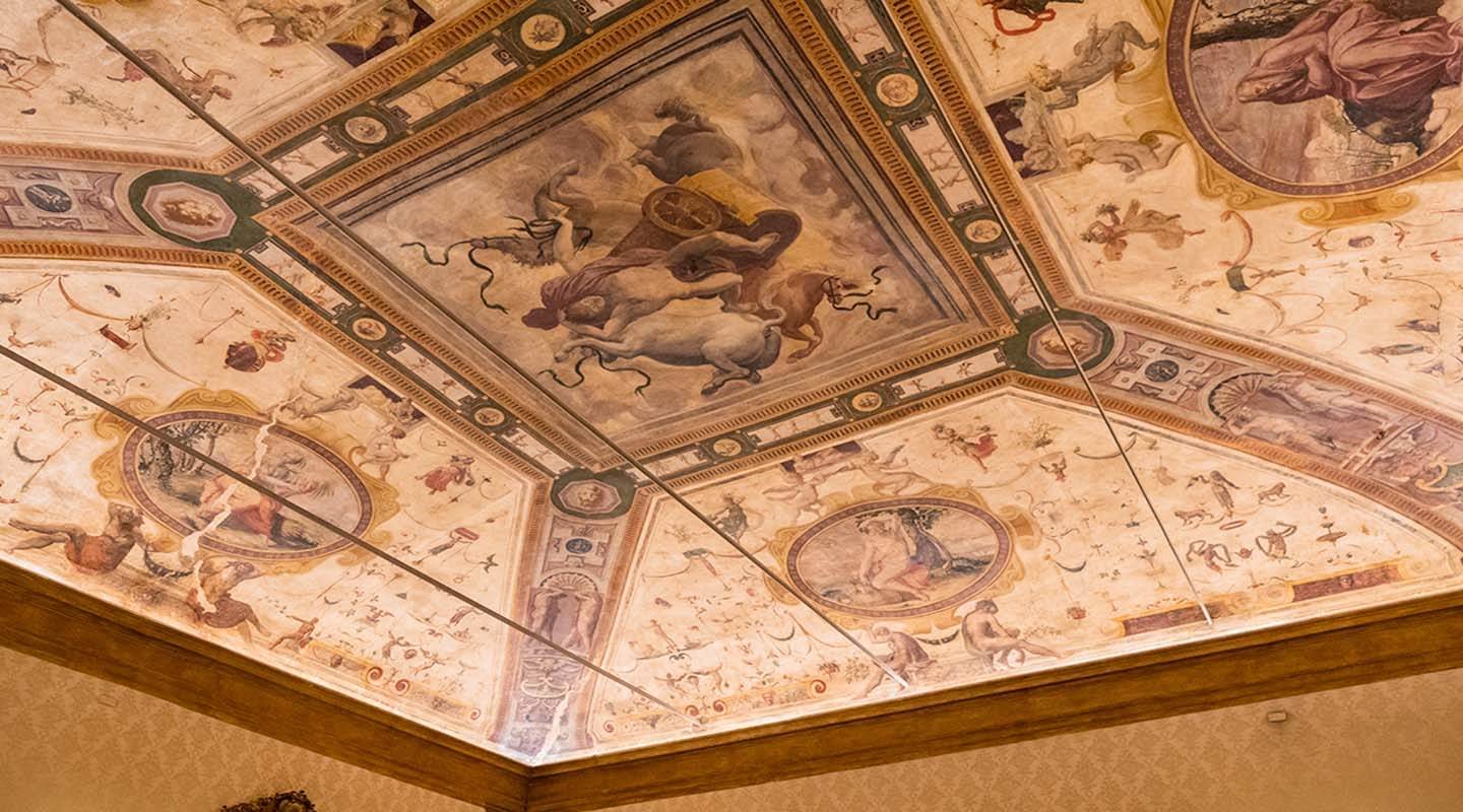 波隆那 Grand Hotel Majestic già Baglioni 餐廳天花板的十六世紀濕壁畫