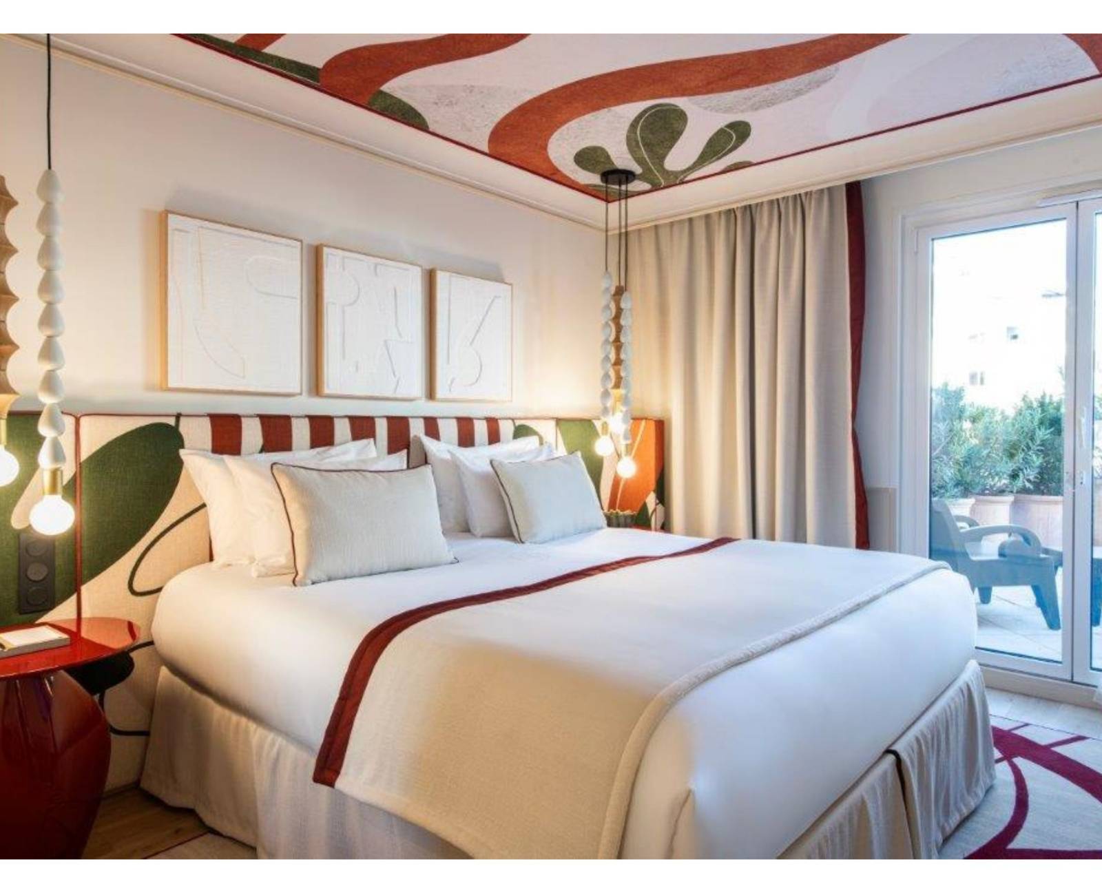 艾克斯 Grand Hôtel Roi René附陽台的雙人客房