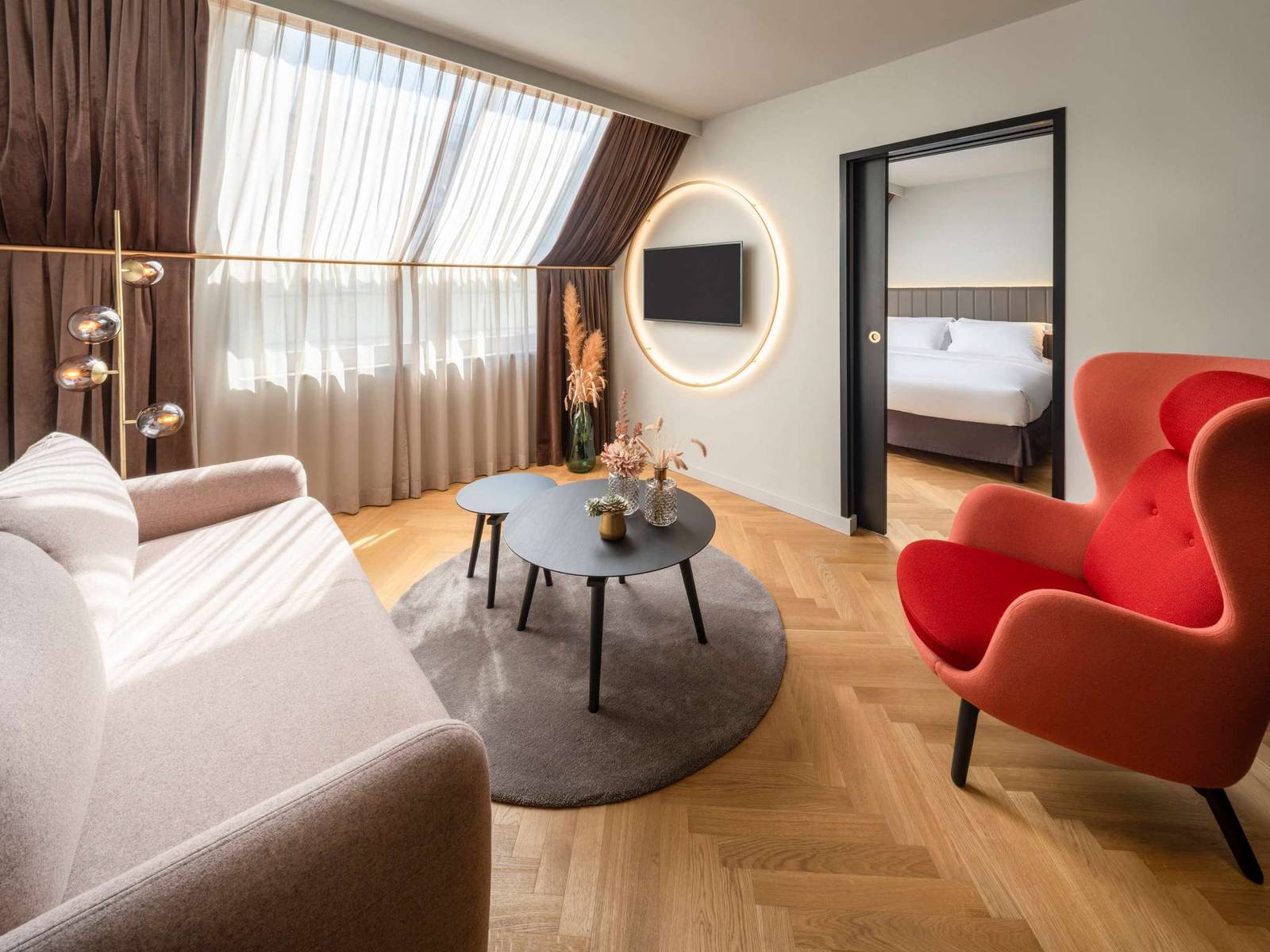 Hotel Am Konzerthaus 套房起居區