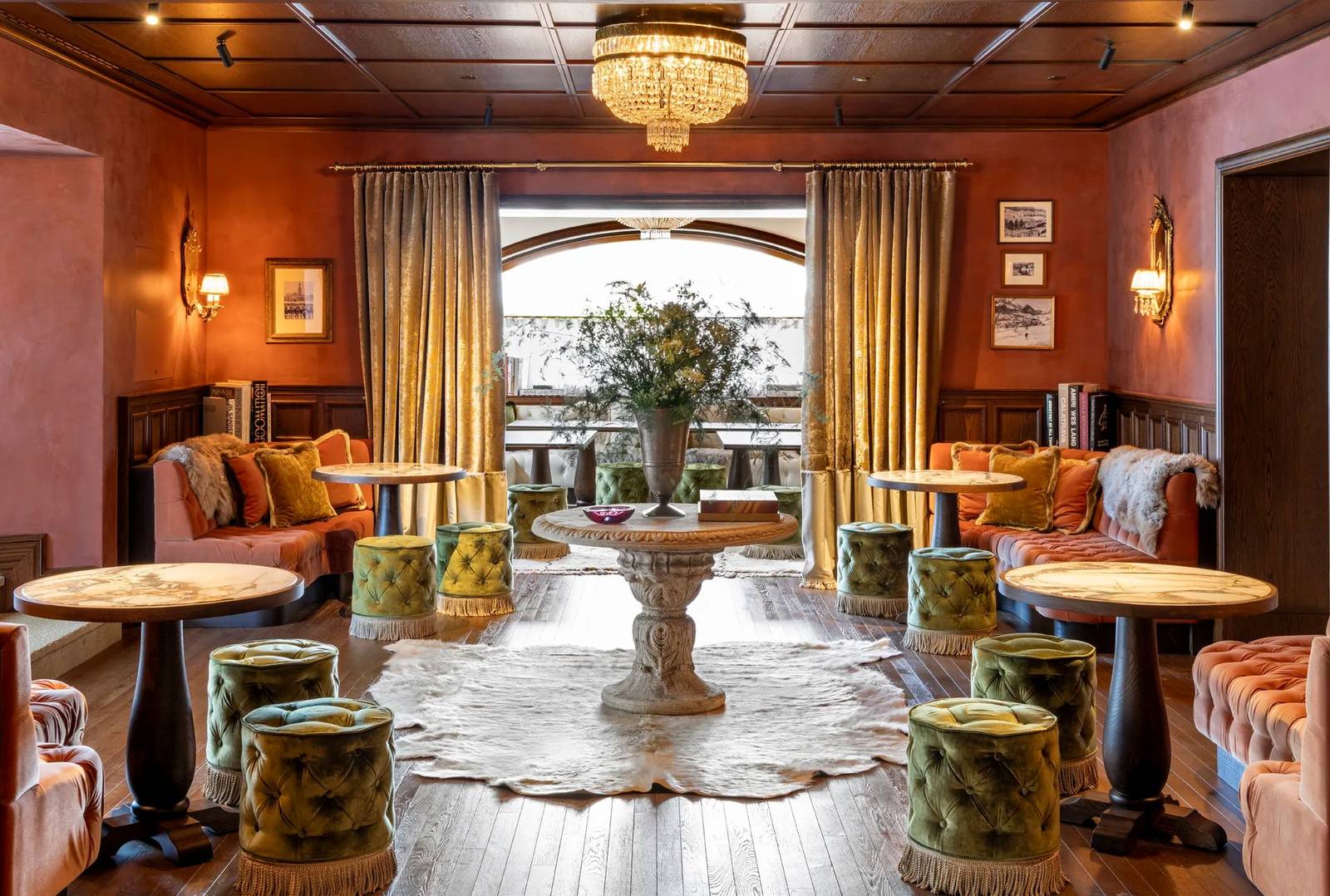 Ancora Cortina Bar & Living 起居空間