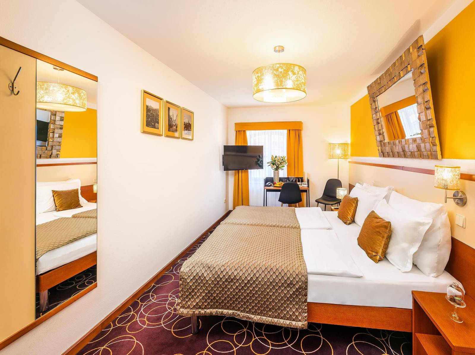 Hotel Bellevue Český Krumlov Superior 客房