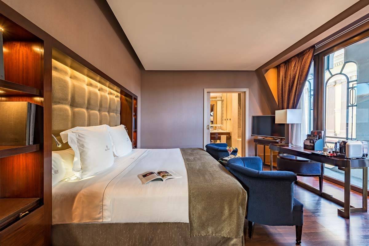 Hotel Casa Fuster Junior Suite 臥室與起居區