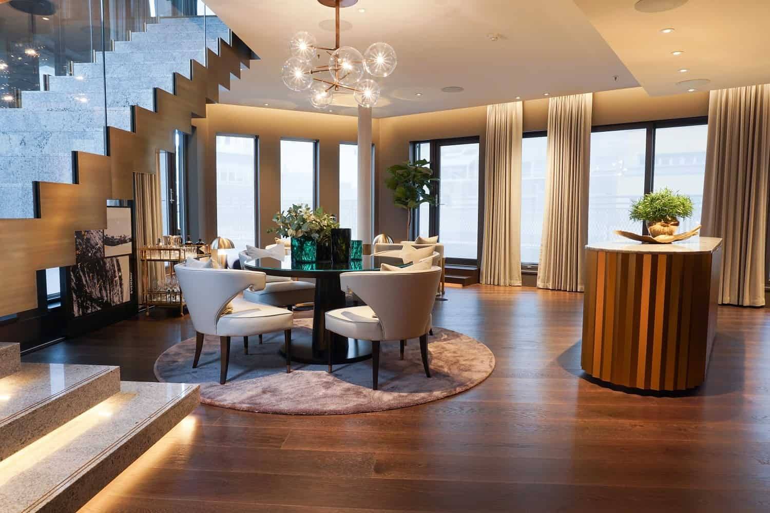 奧斯陸 Hotel Continental Continental Suite 樓梯與餐廳區