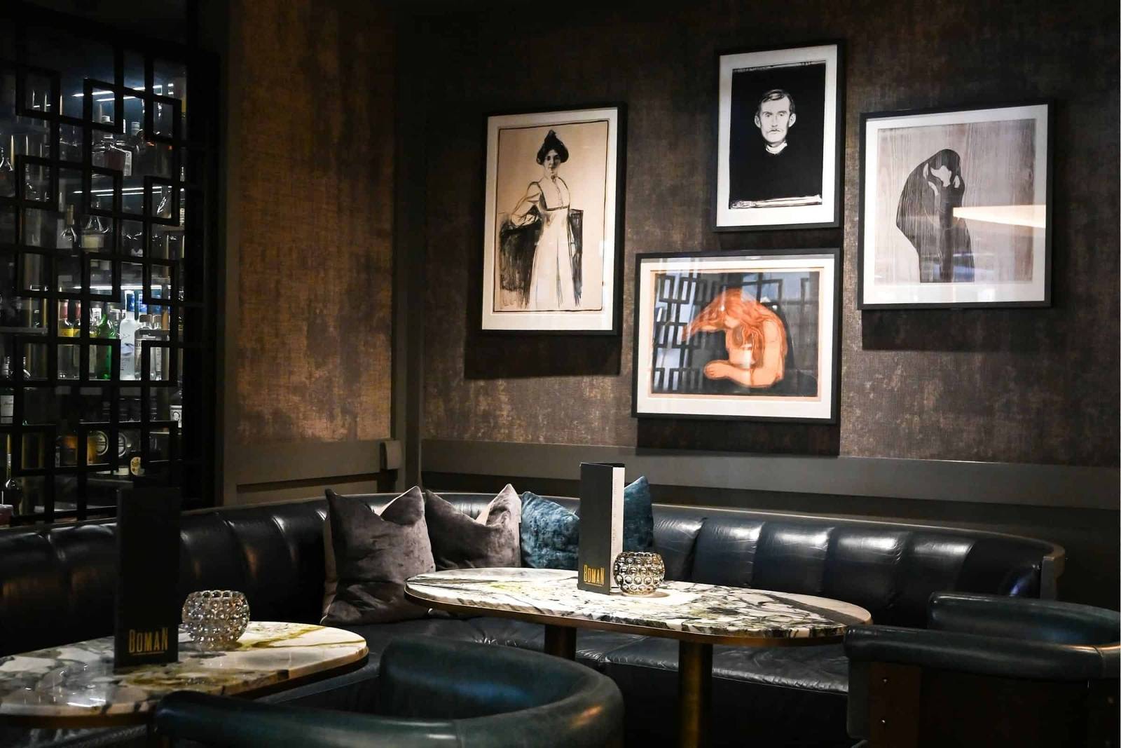 奧斯陸 Hotel Continental BAR BOMAN 牆上的 Edvard Munch 版畫