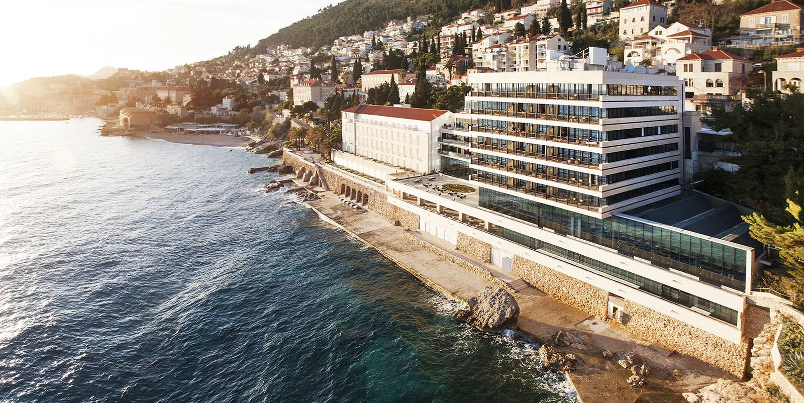 空拍 Hotel Excelsior Dubrovnik 的 Villa Odak 與 The Tower 兩棟建築