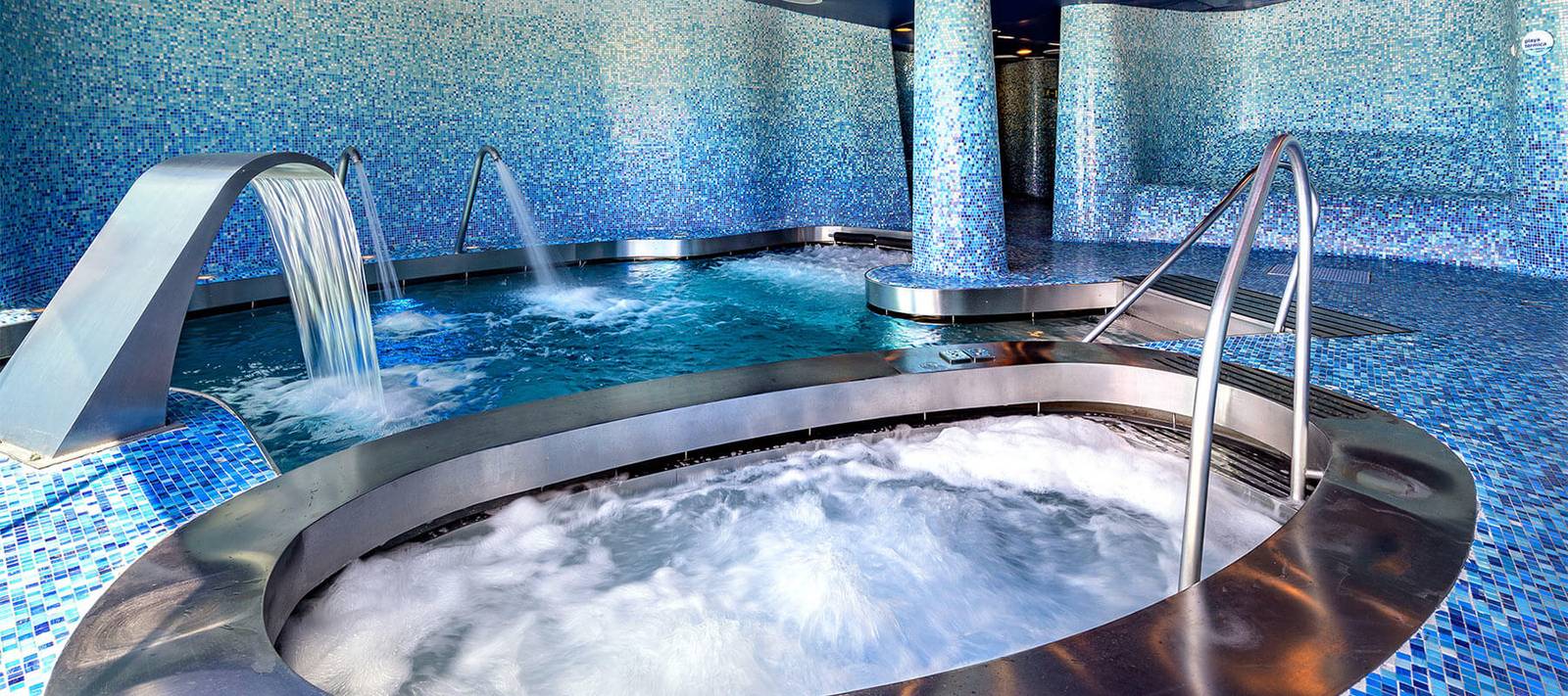 Las Arenas Spa 水療池與按摩水柱