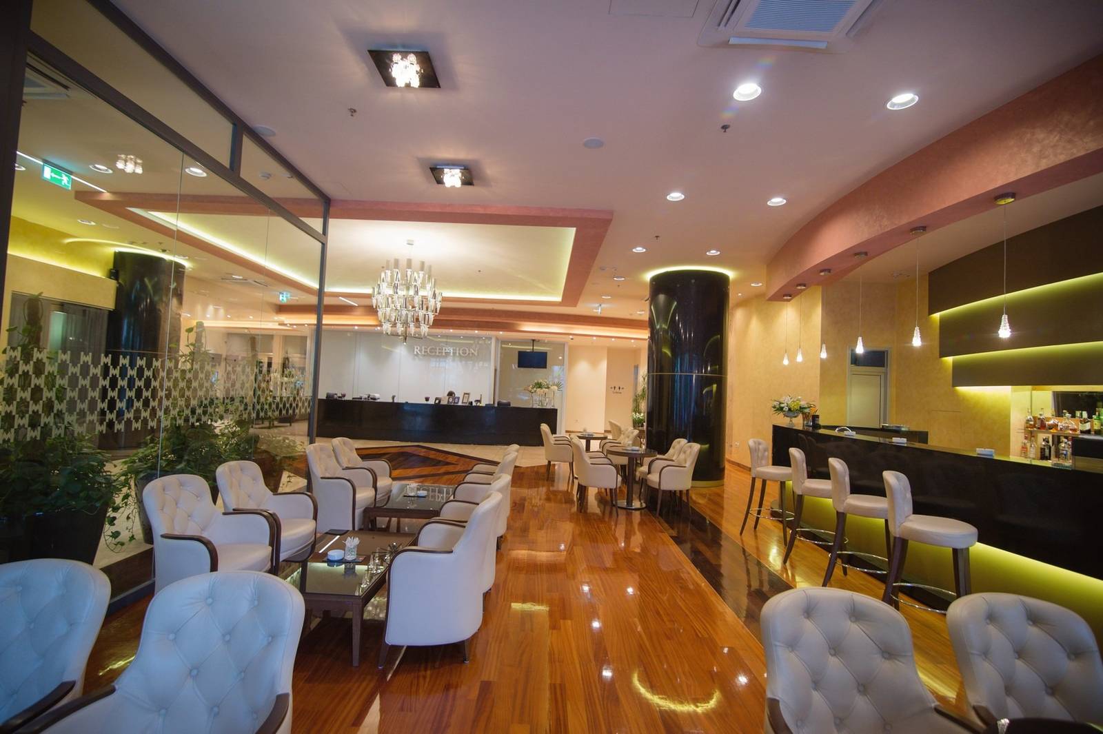莫斯塔爾 Hotel Mepas Lobby Bar 座位區