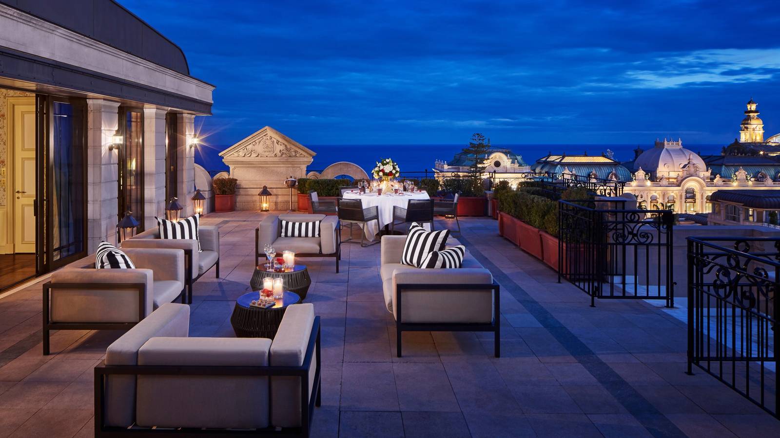 Carré d'Or Suite 頂樓露台夜景,遠望蒙地卡羅賭場與海