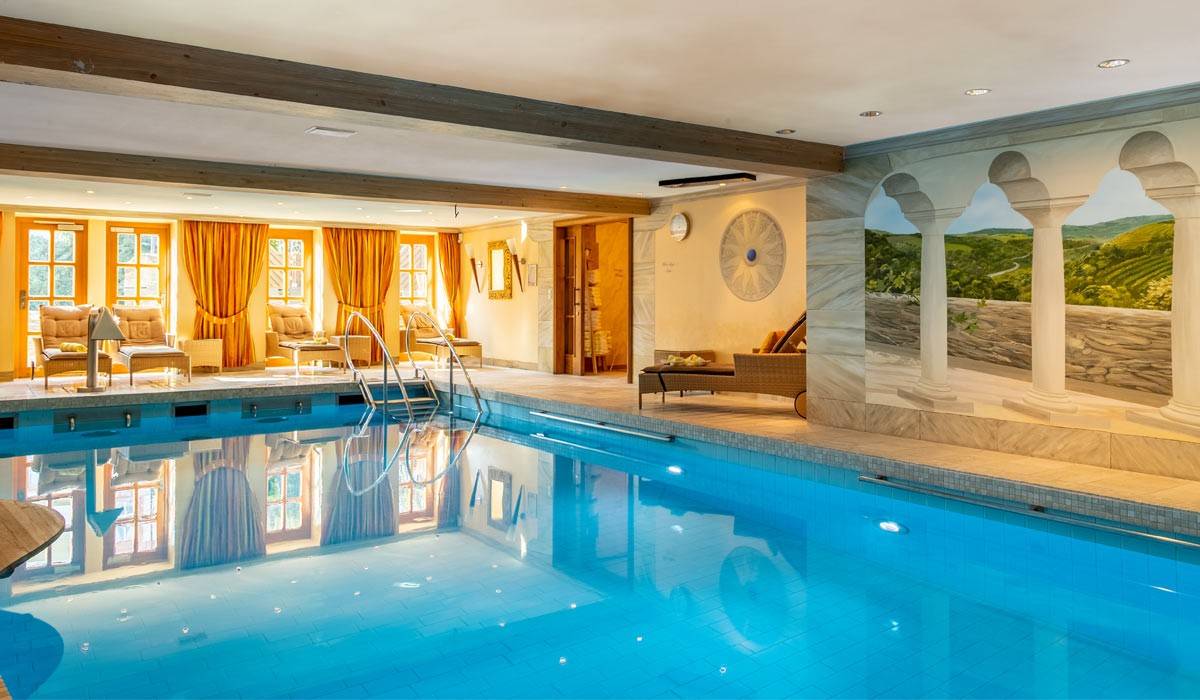 聖戈阿爾 Hotel Schloss Rheinfels 室內泳池
