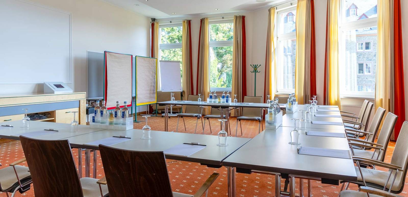 聖戈阿爾 Hotel Schloss Rheinfels 明亮的會議室