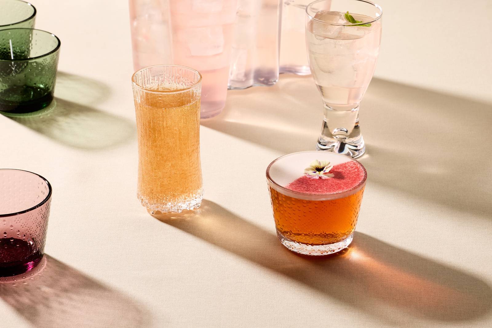 赫爾辛基 Hotel St. George Wintergarden Bar 的調酒與玻璃杯