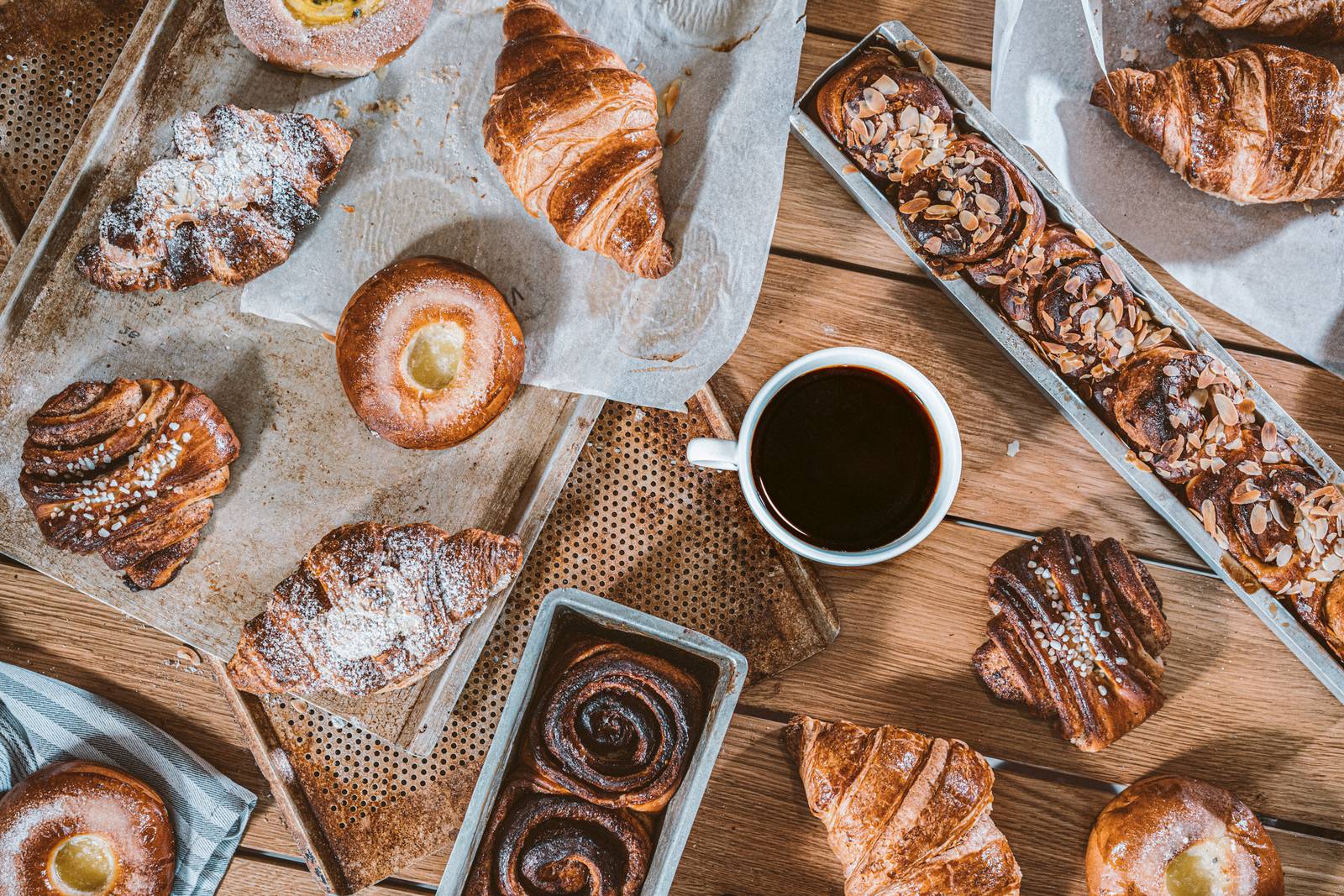 赫爾辛基 Hotel St. George St. George Bakery 的肉桂捲與可頌