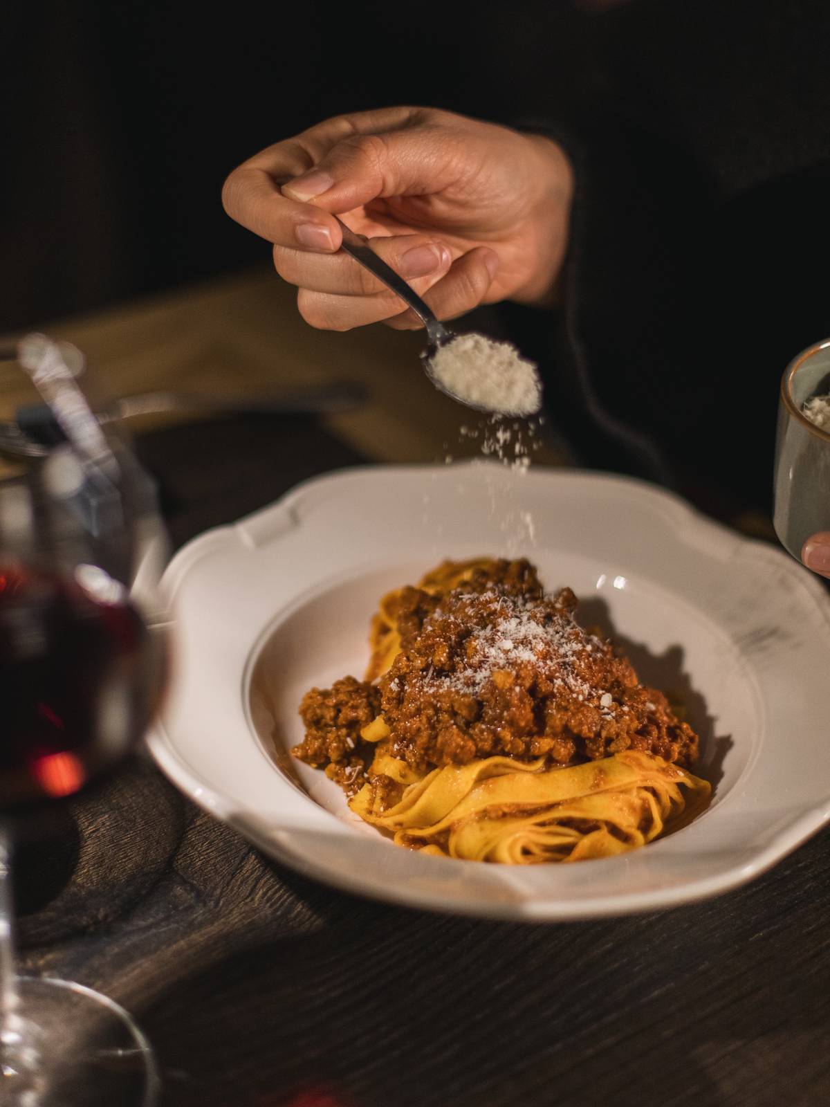 波隆那 I Portici Hotel Cucina Portici 的肉醬寬麵