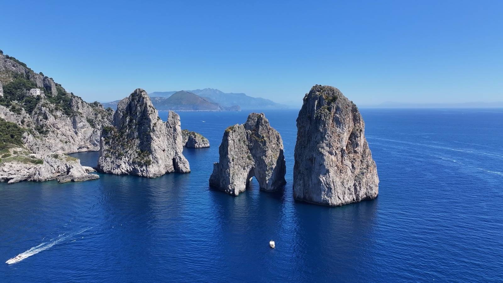 卡布里島法拉利歐尼巨岩