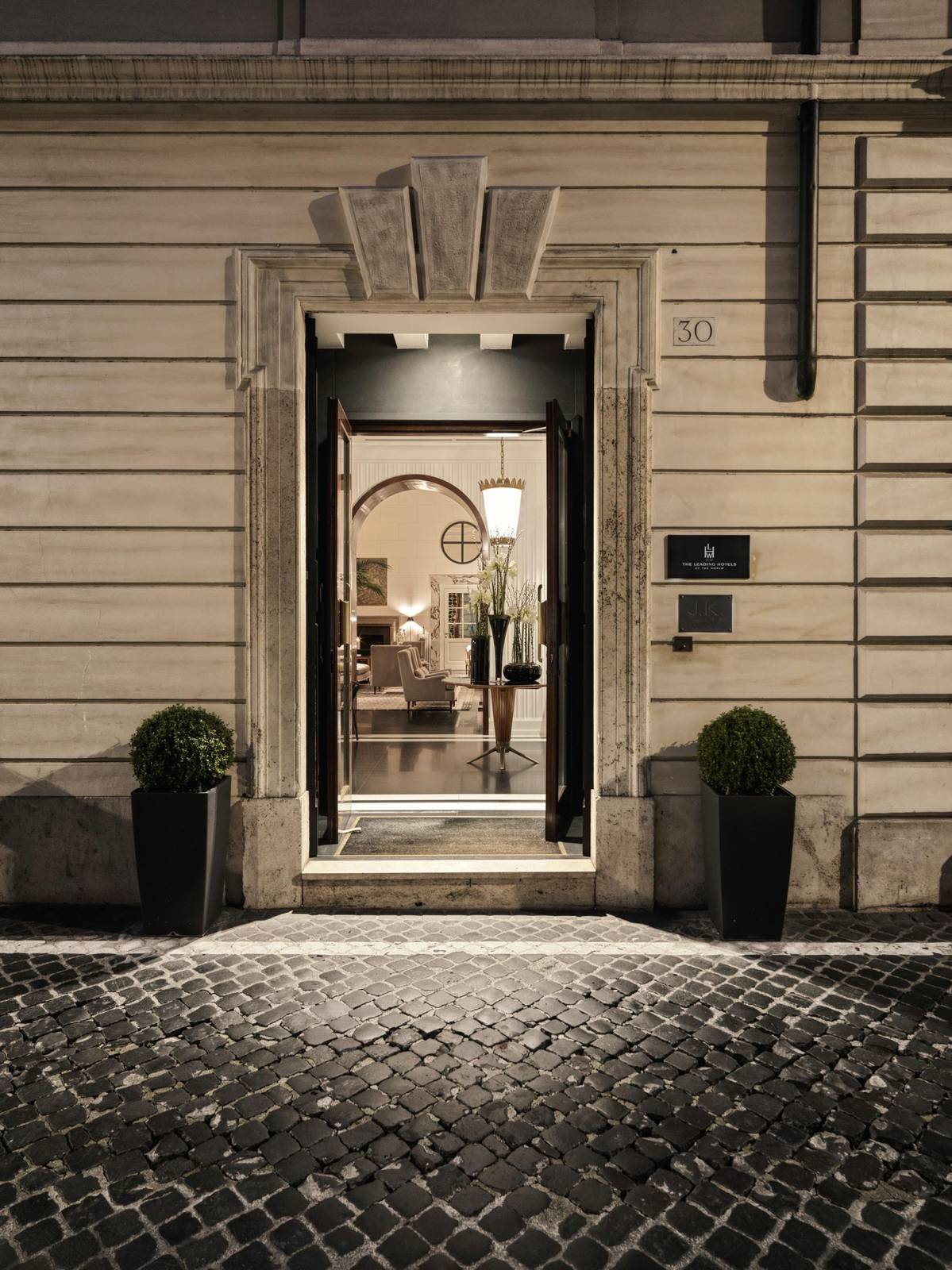 羅馬 J.K. Place Roma 位於 Via di Monte d'Oro 的入口