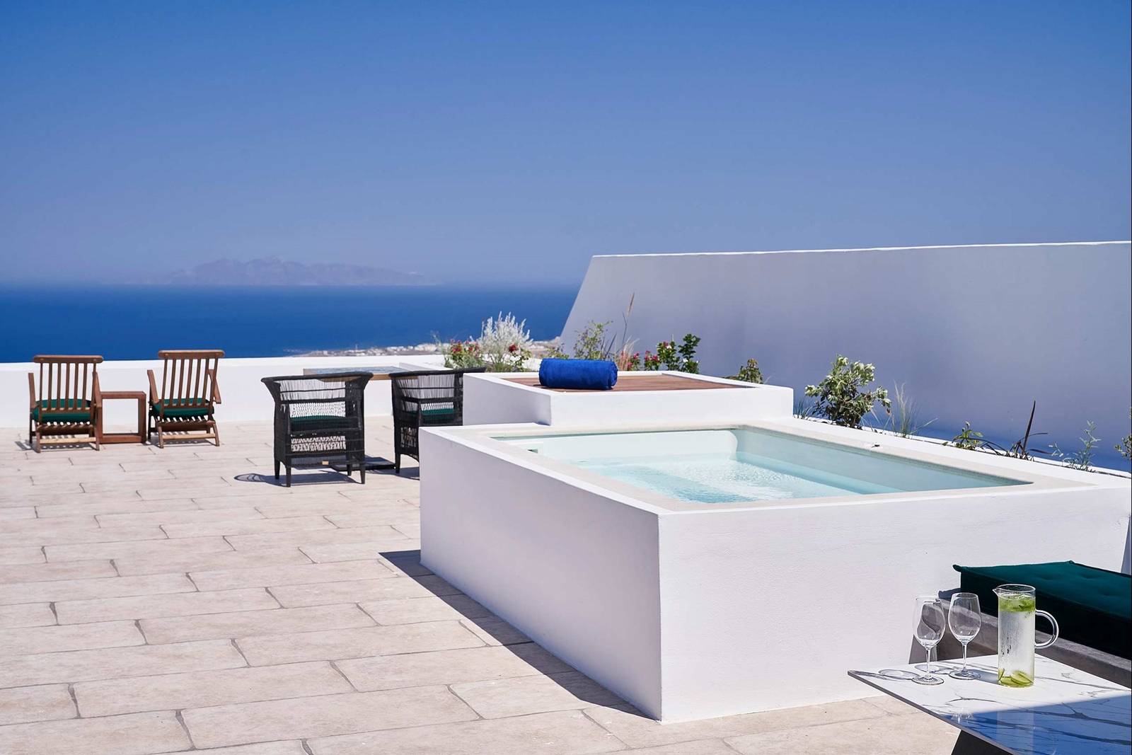 Katikies Garden Santorini Honeymoon Jetted Tub Suite 海景露台按摩池