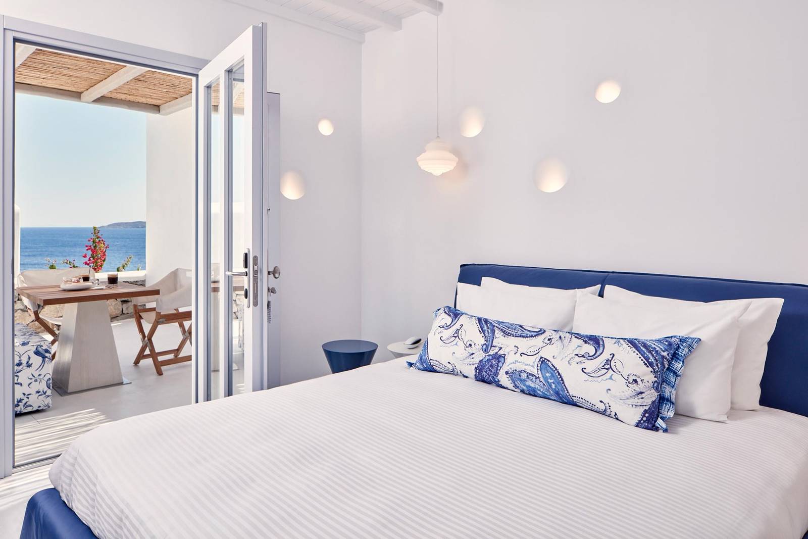 Katikies Mykonos Superior Suite 臥室