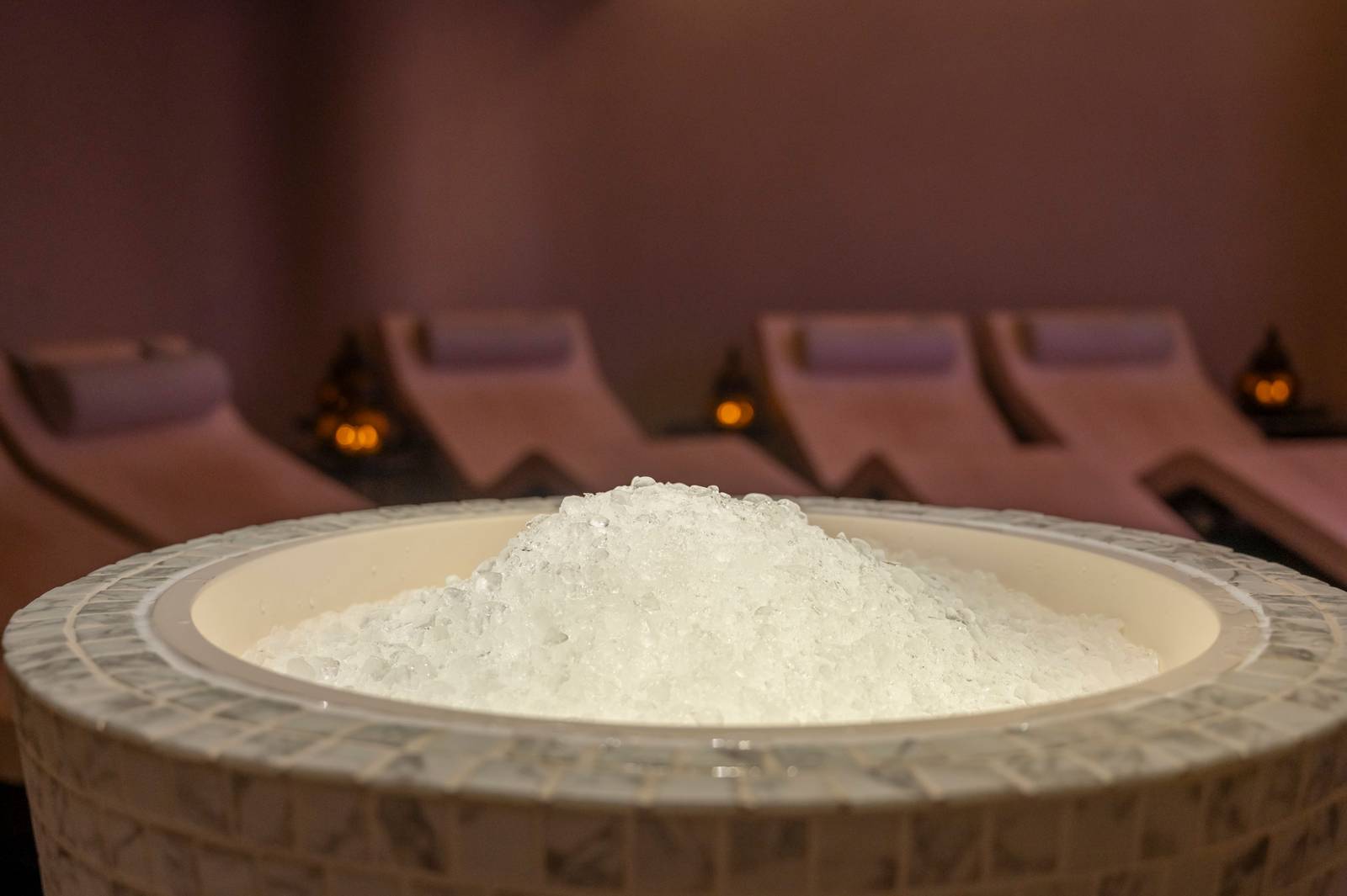 King Street Townhouse Spa 熱療區的加熱躺椅