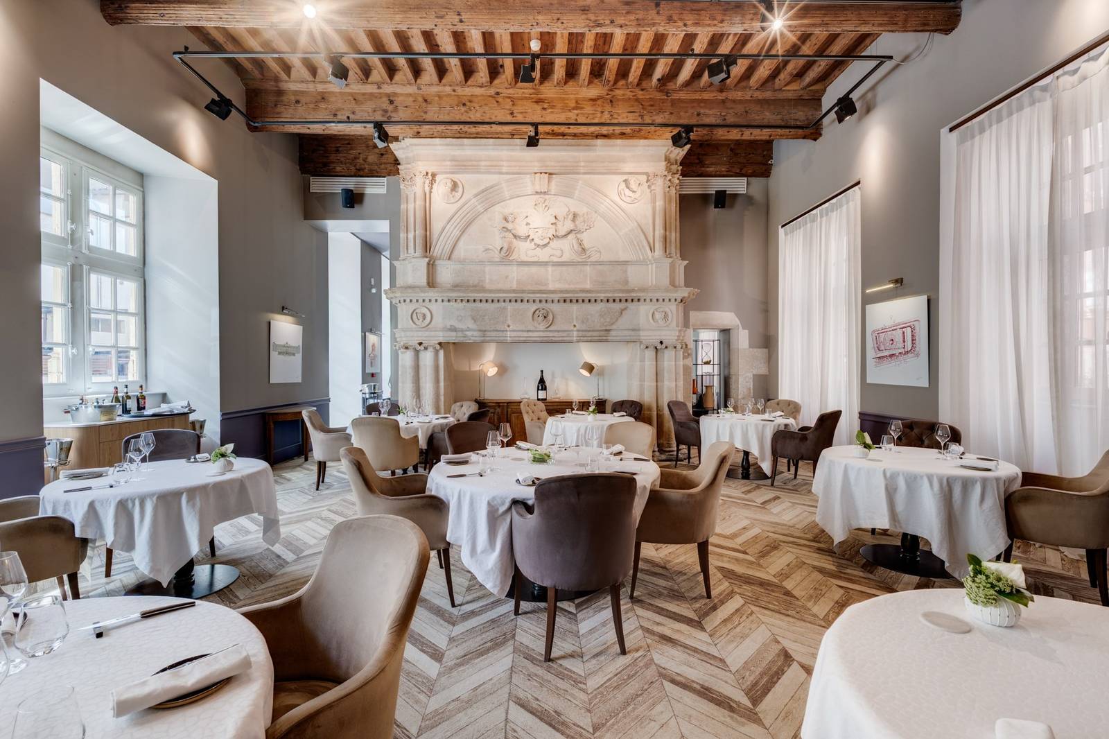 La Cour des Consuls Le Cénacle 大壁爐餐廳