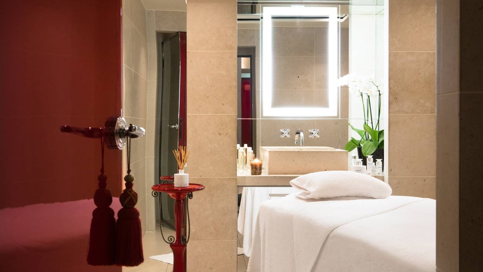 巴黎 La Réserve Spa 療程室