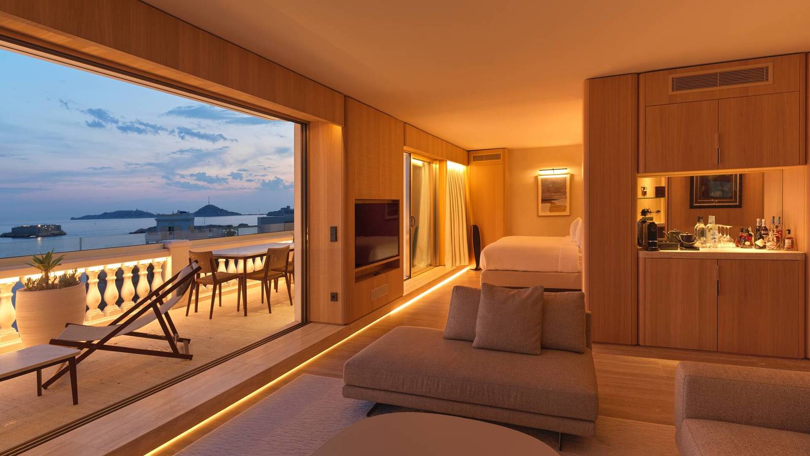 馬賽 Le Petit Nice Passedat 木質調公寓套房與黃昏海景露台