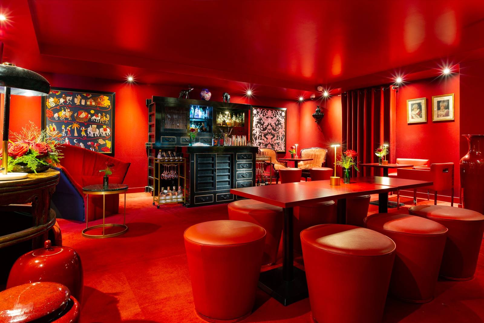 Le Royal Hotel Lyon 紅色調 Côté Bellecour 酒吧