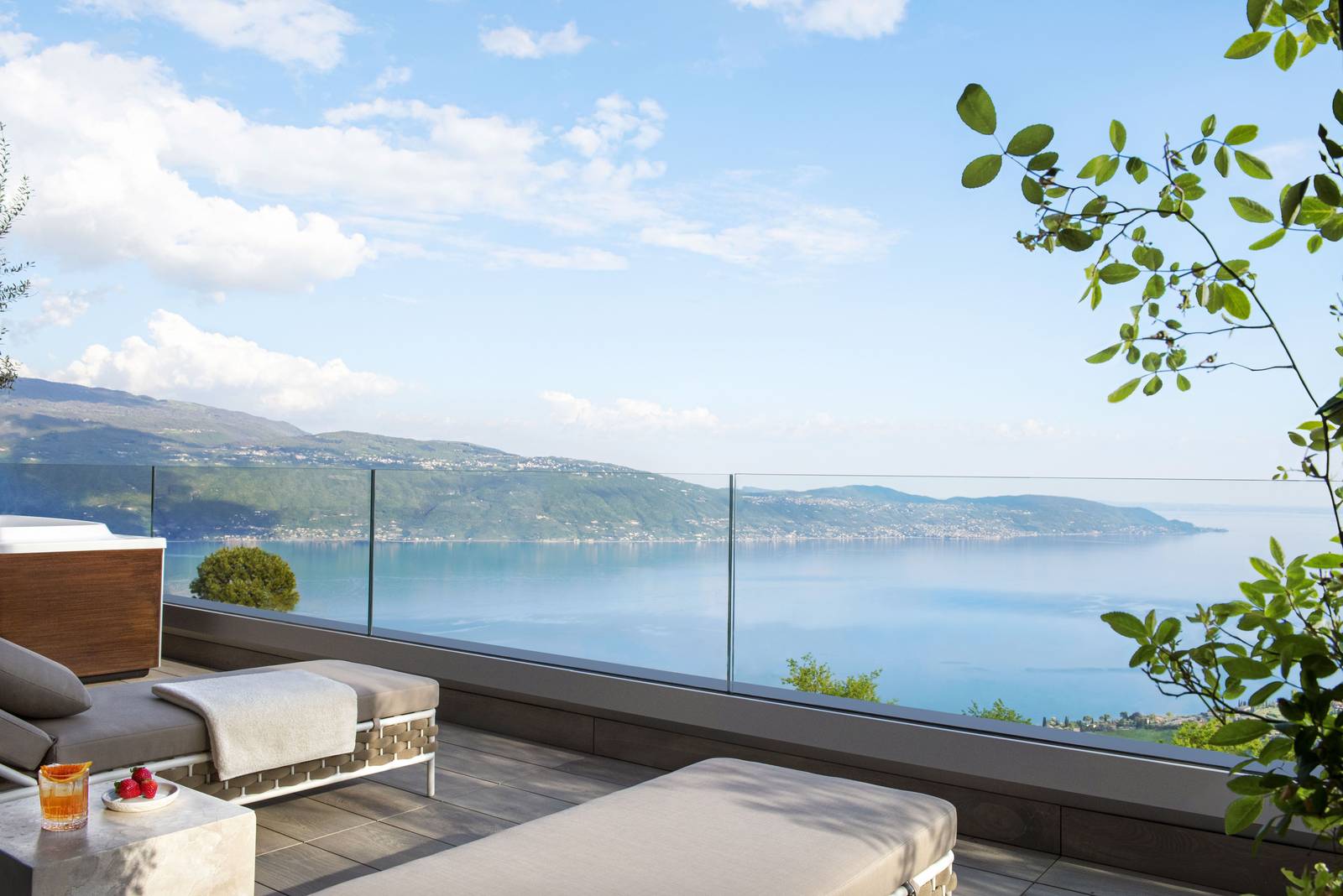 Lefay Resort & SPA Sky Suite 湖景露台與按摩池