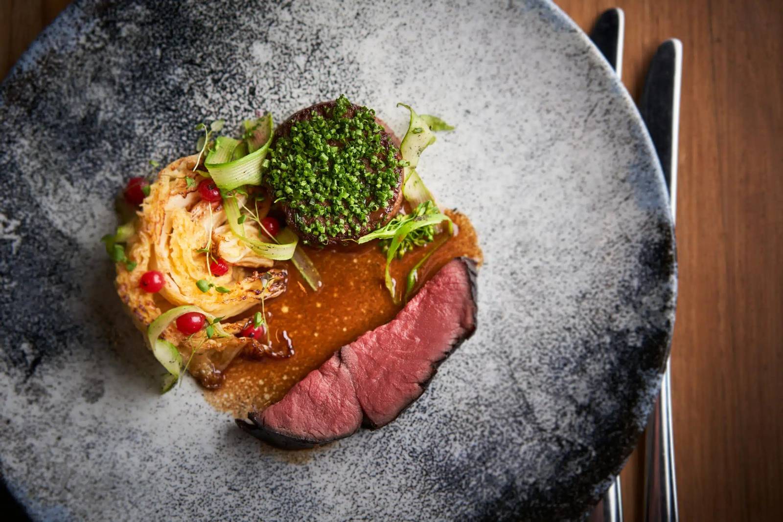 萊維 Levin Iglut Golden Crown Restaurant Utsu 的季節料理