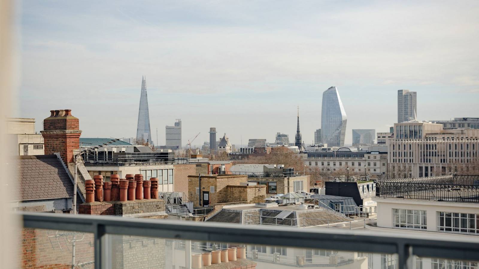 從 L'oscar London 頂樓望向倫敦市景