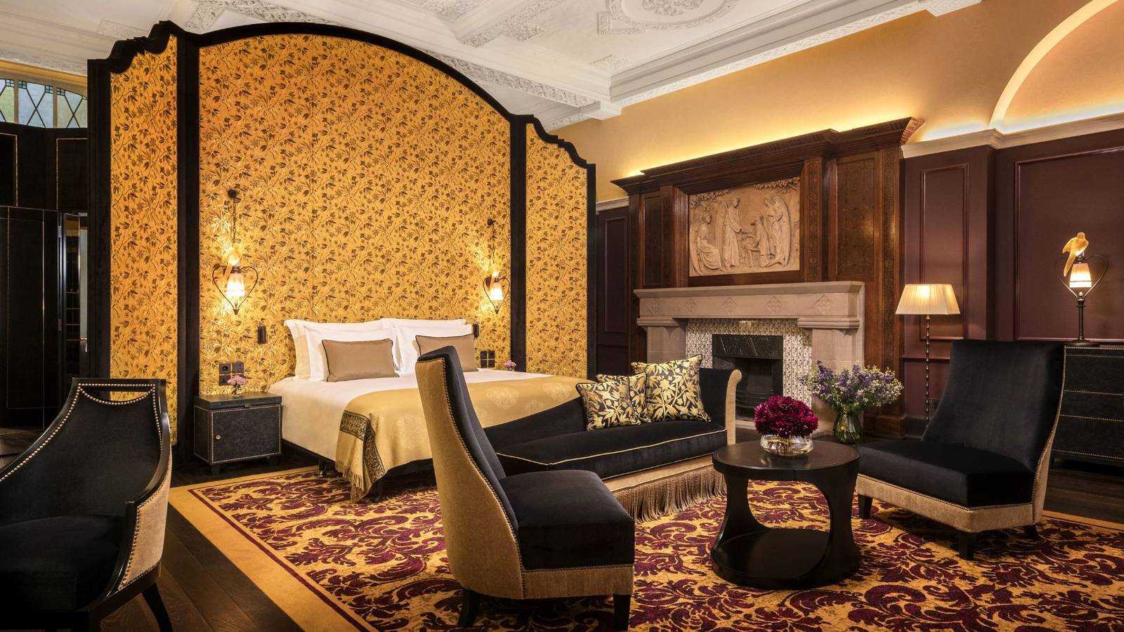 L'oscar London L'oscar Suite 臥室與壁爐