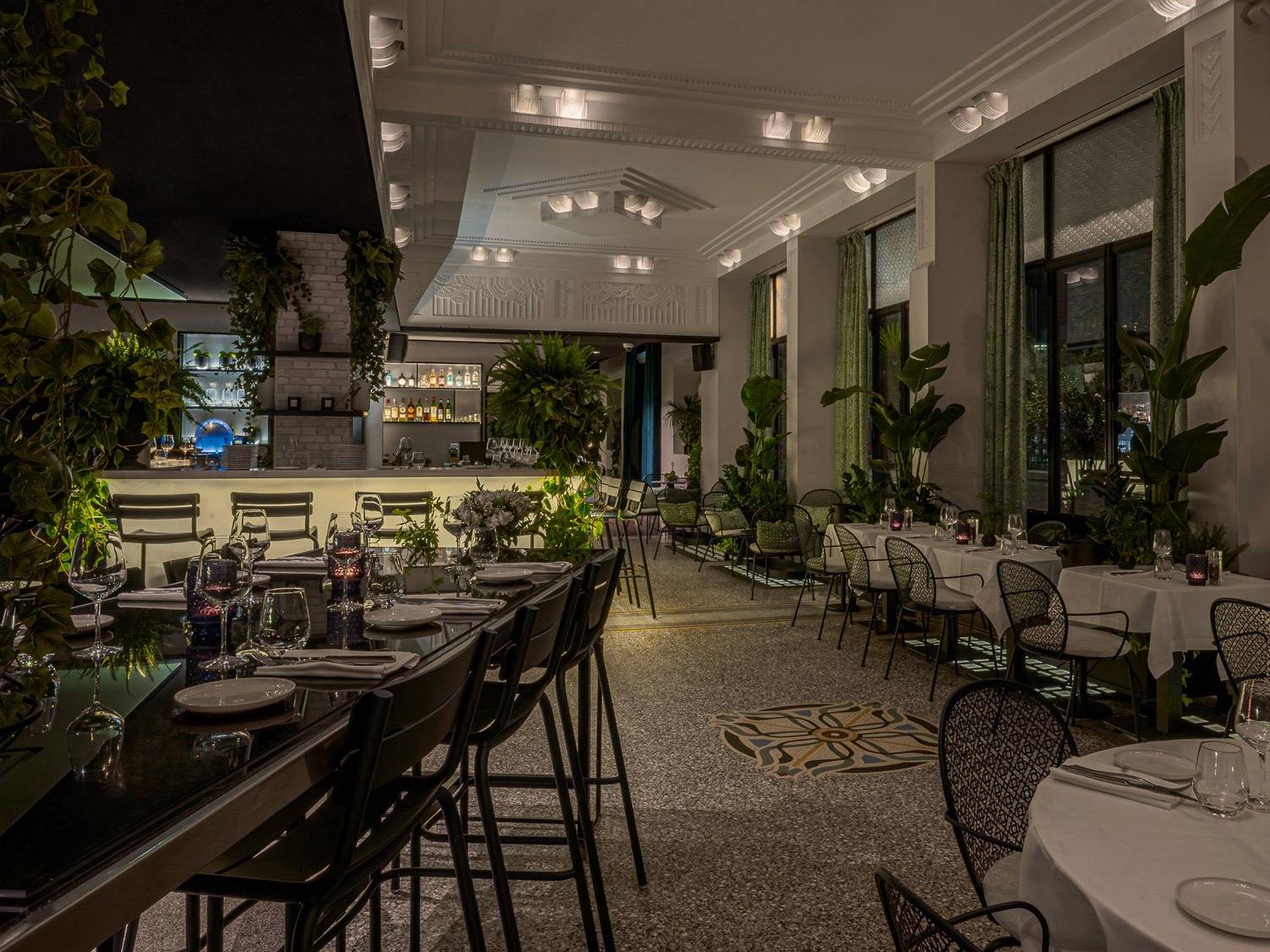 Molitor 餐廳室內用餐區
