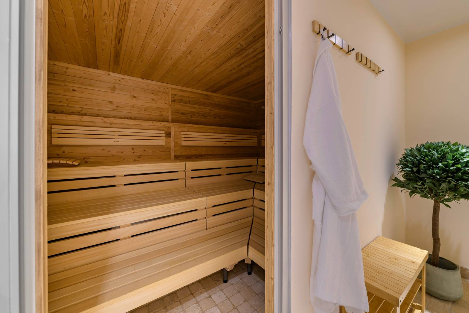 科隆 Mondial Am Dom 酒店 Spa 三溫暖