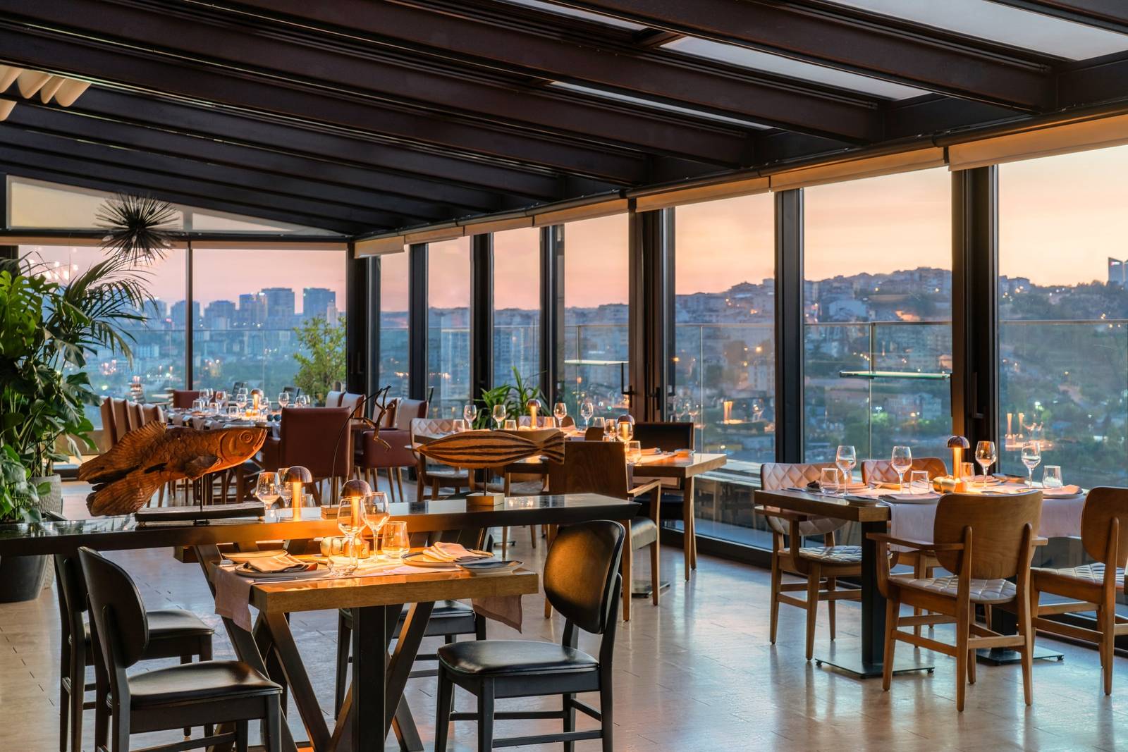 Skydome Lounge & Bar 頂樓酒吧與金角灣景色