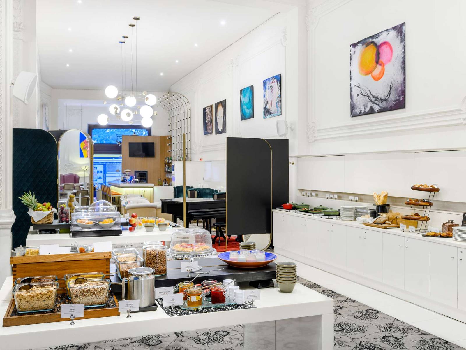 Nemzeti Hotel Gallery Café 早餐自助吧