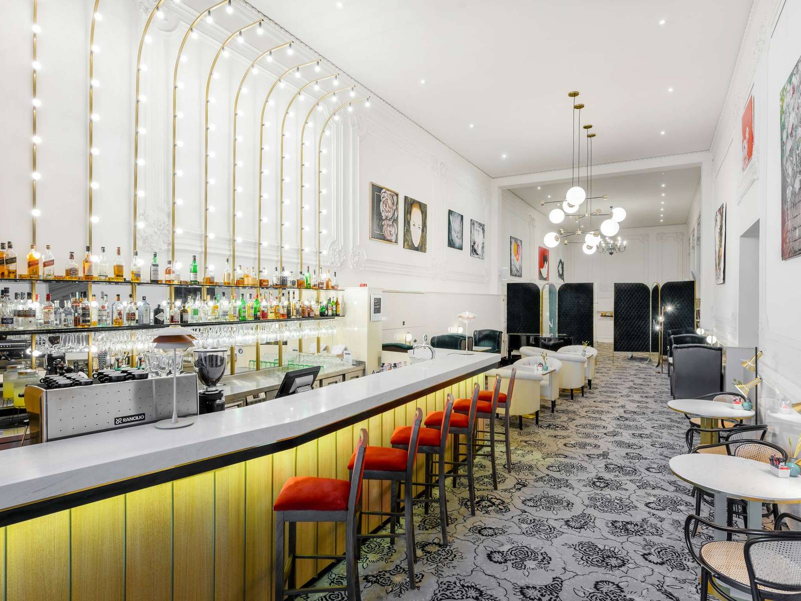 Nemzeti Hotel Lobby Bar 吧台