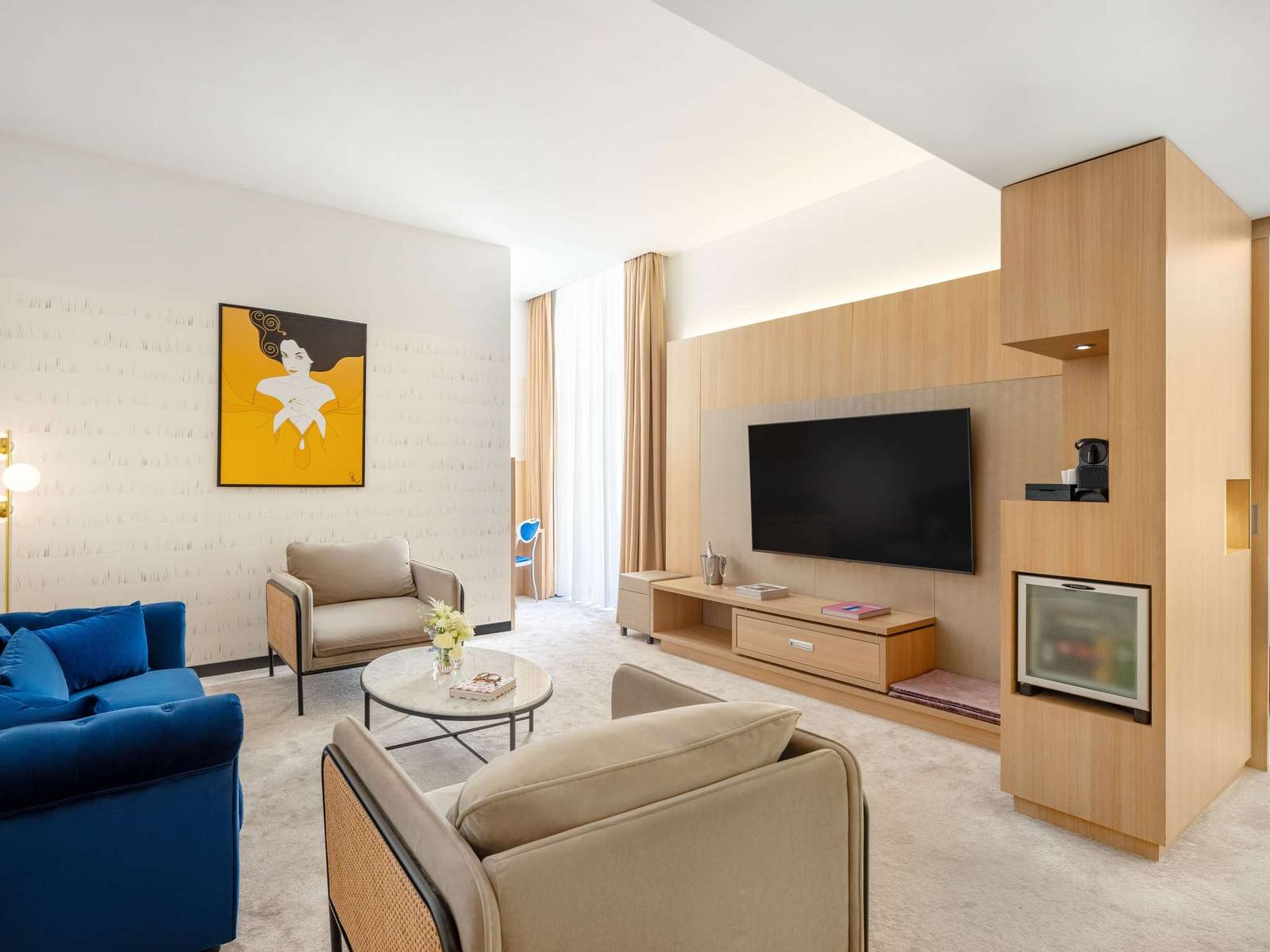 Nemzeti Hotel 套房起居空間
