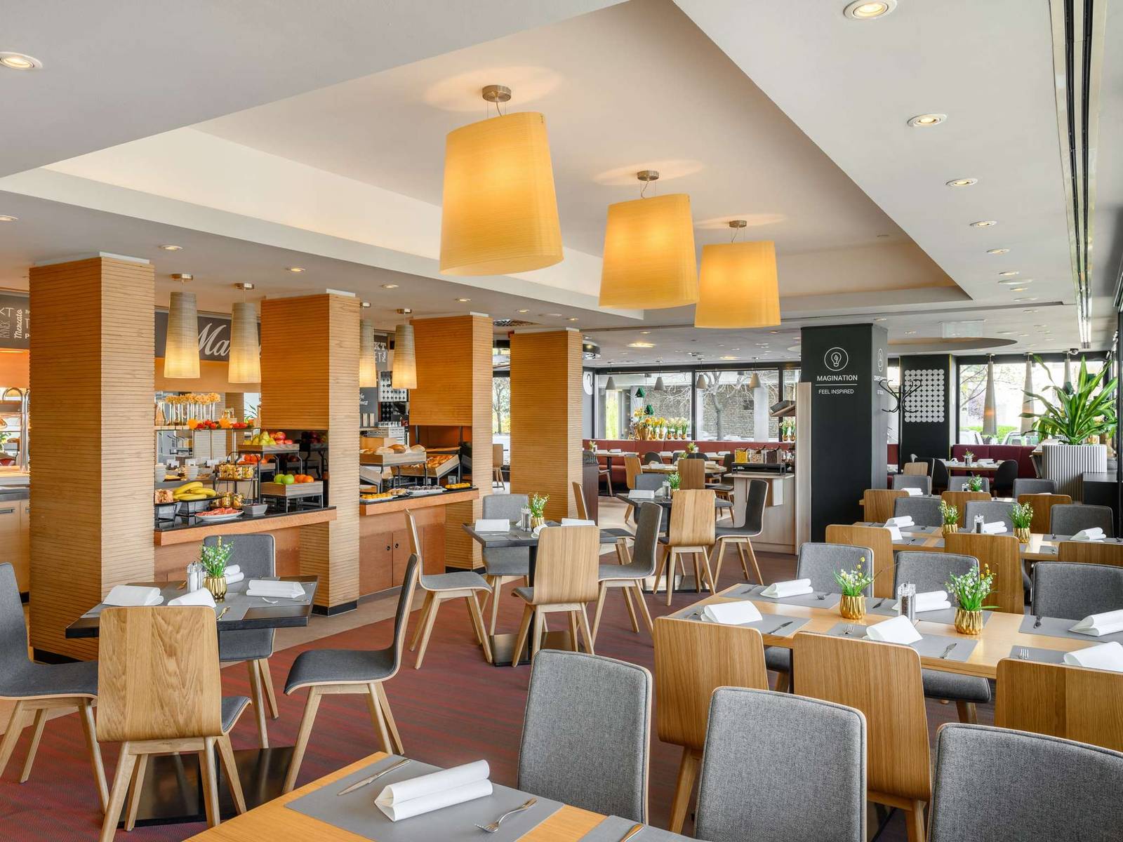 布達佩斯 Novotel Budapest Danube 白天的餐廳用餐區