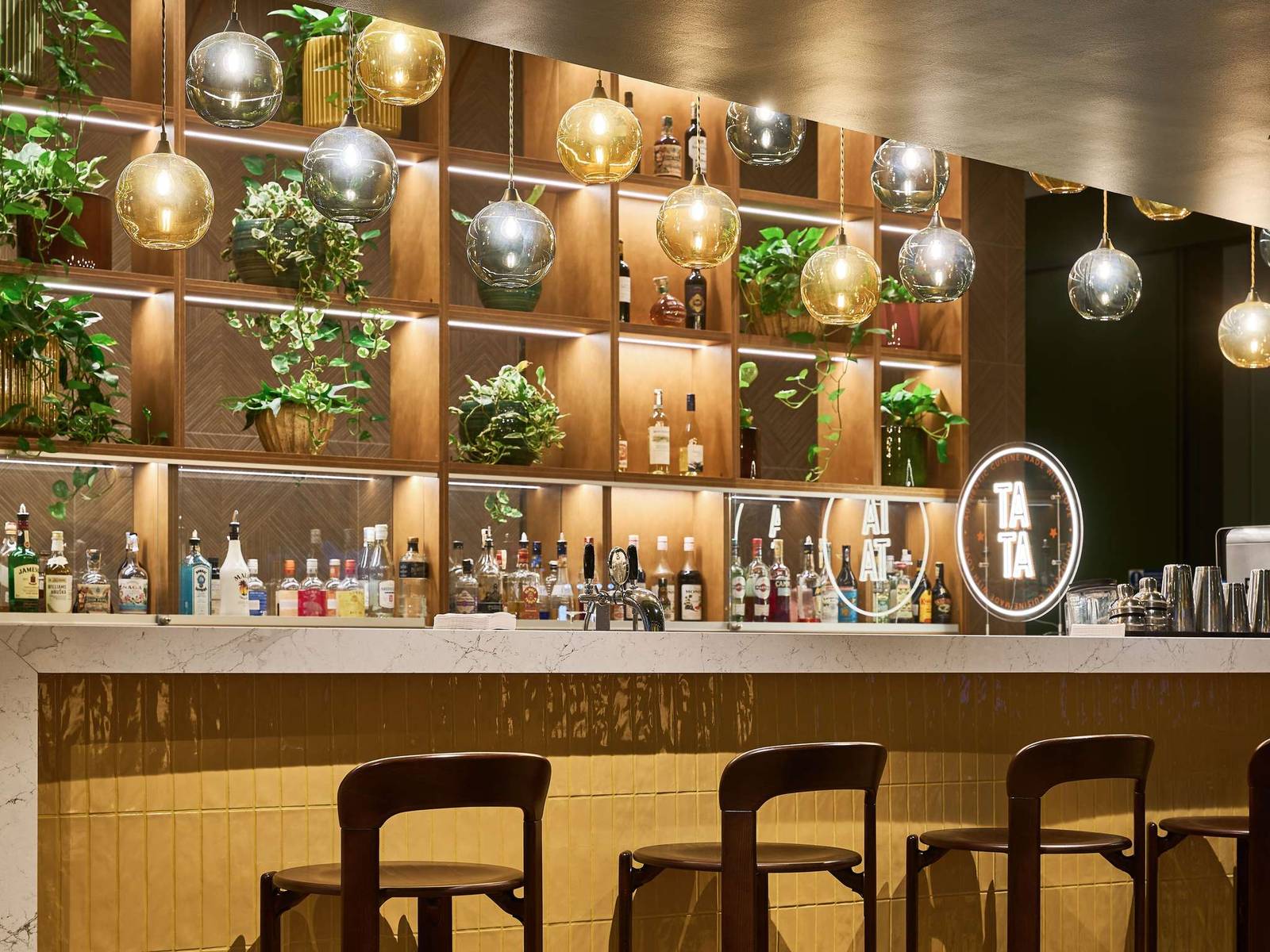 Novotel Praha Wenceslas Square  T.A.T.A Bar 吧檯