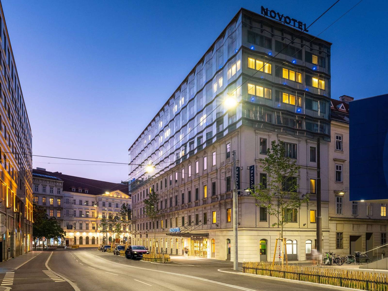 維也納 Novotel Wien City 黃昏時的酒店外觀