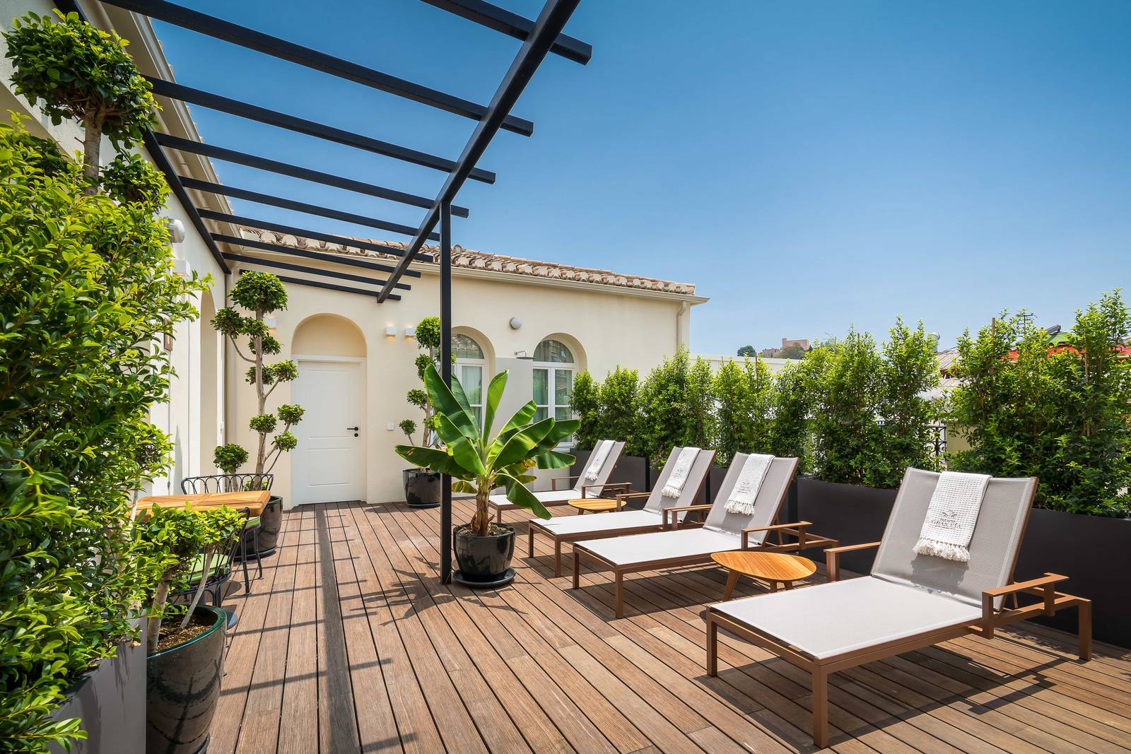 格拉納達 Palacio Gran Vía Royal Suite 私人露台與日光躺椅