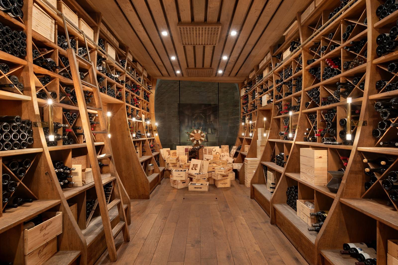 Palais Coburg 城牆下的歷史酒窖
