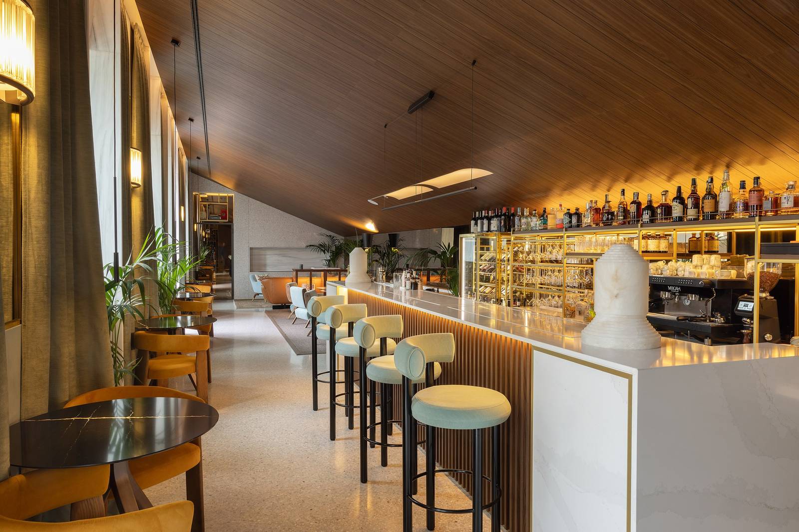 米蘭 Palazzo Cordusio Gran Meliá Isola Bar 吧台