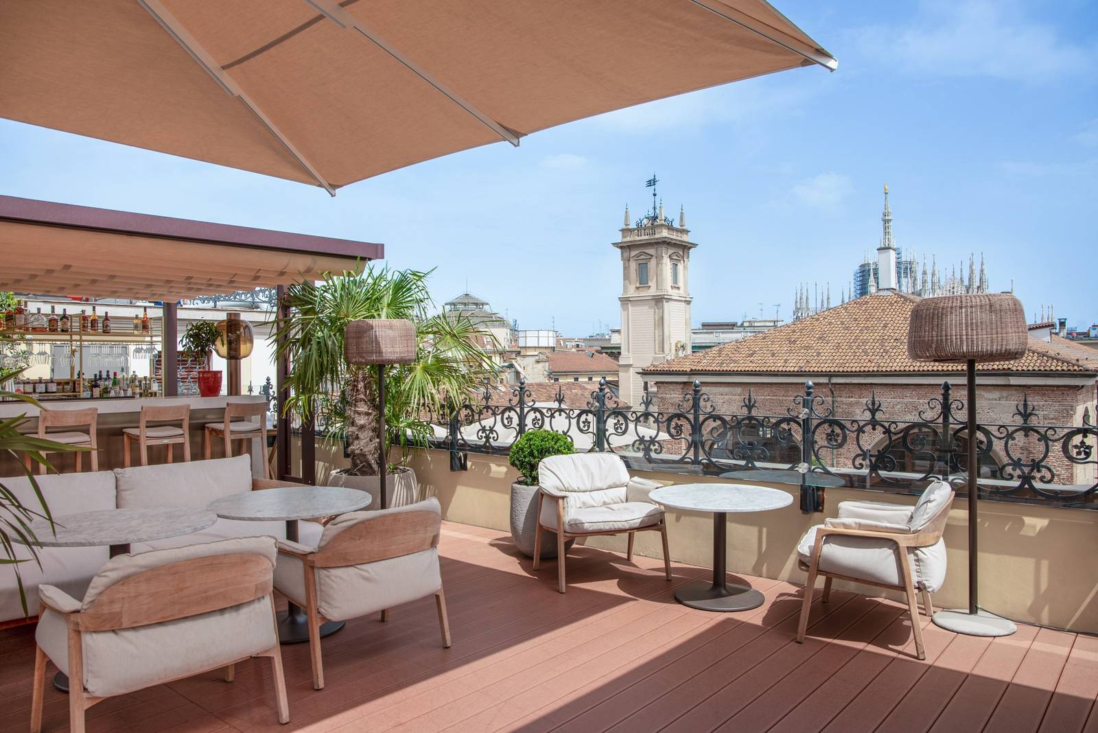 米蘭 Palazzo Cordusio Gran Meliá 頂樓 Terrazza Isola 露台與米蘭大教堂尖塔