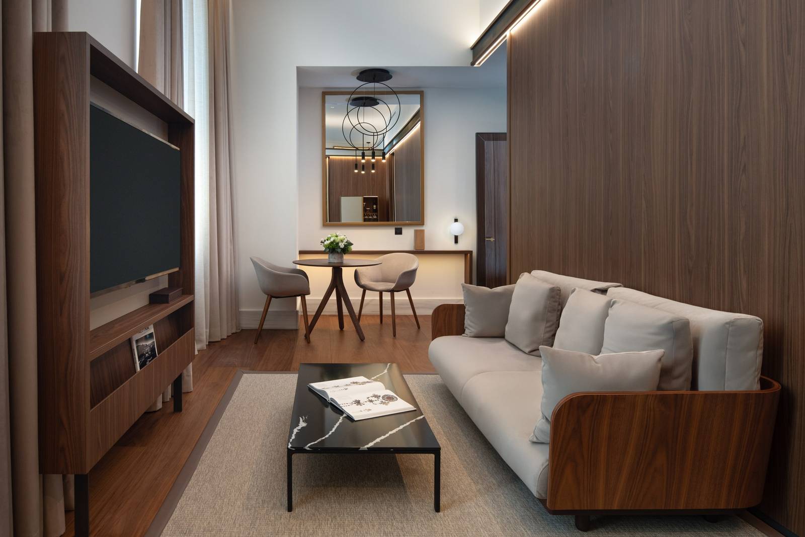 米蘭 Palazzo Cordusio Gran Meliá 套房起居室
