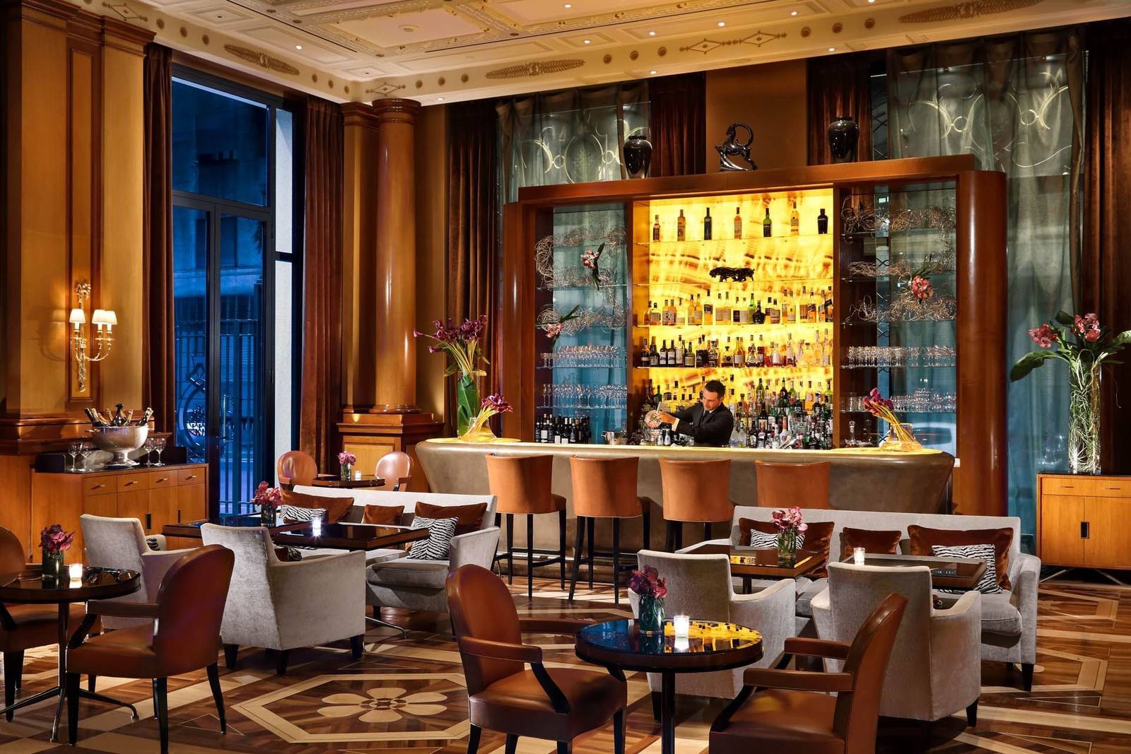 Palazzo Parigi Caffè Parigi 酒吧