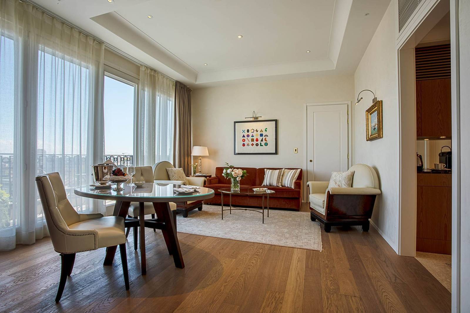 Palazzo Parigi Prestige Panoramic Suite 起居室
