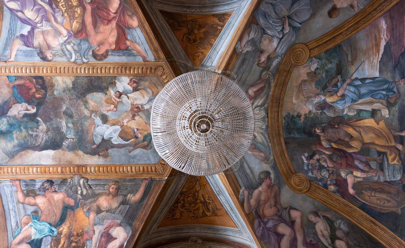羅馬 Palazzo Roma 貴族宅邸的濕壁畫穹頂
