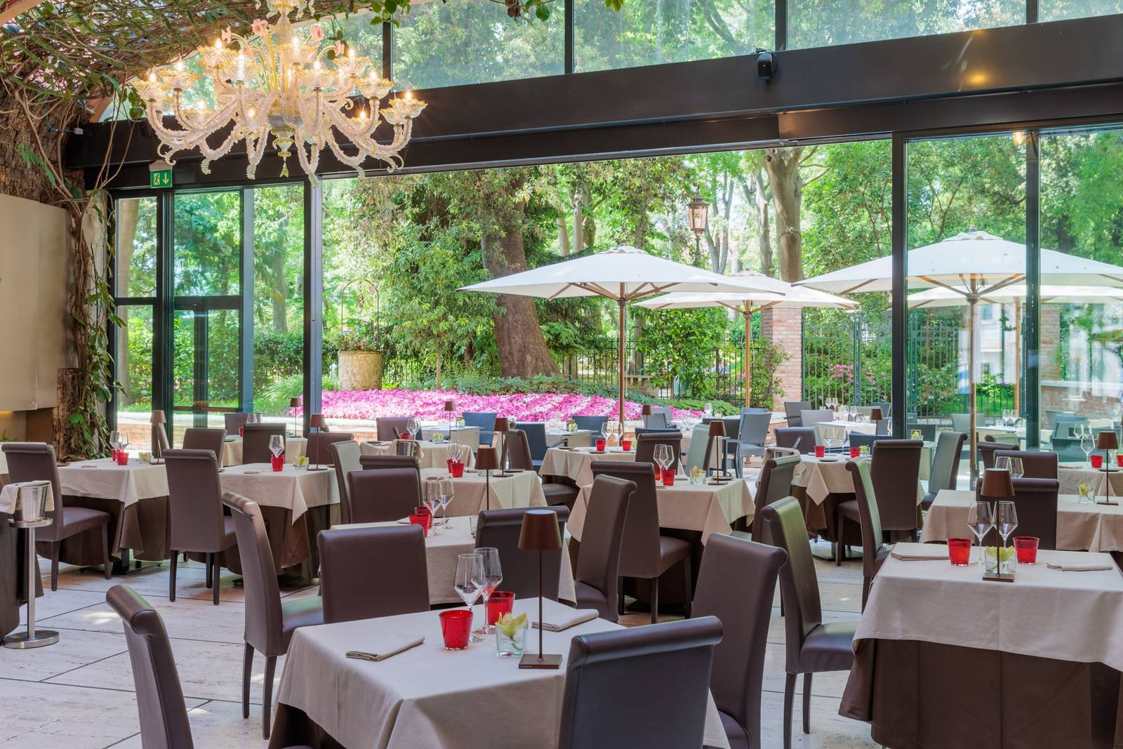 Papadopoli Hotel Venezia 冬季花園餐廳與花園景